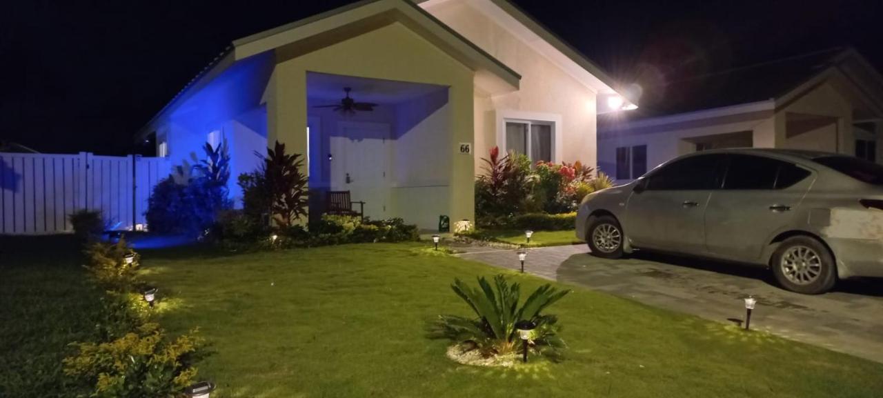 Natty'S Cozy Beach House In Hanover Jamaica Lucea Zewnętrze zdjęcie